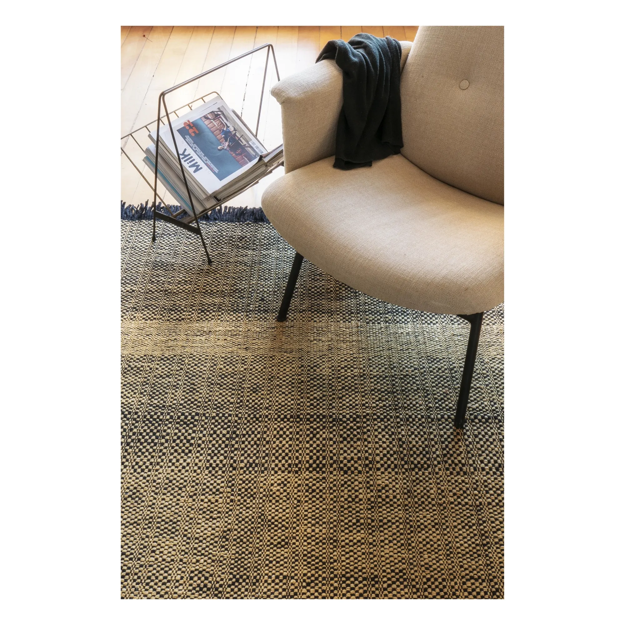 Tapis Tres Texture gold, Elisa Padrón | Jaune- Image produit n°1