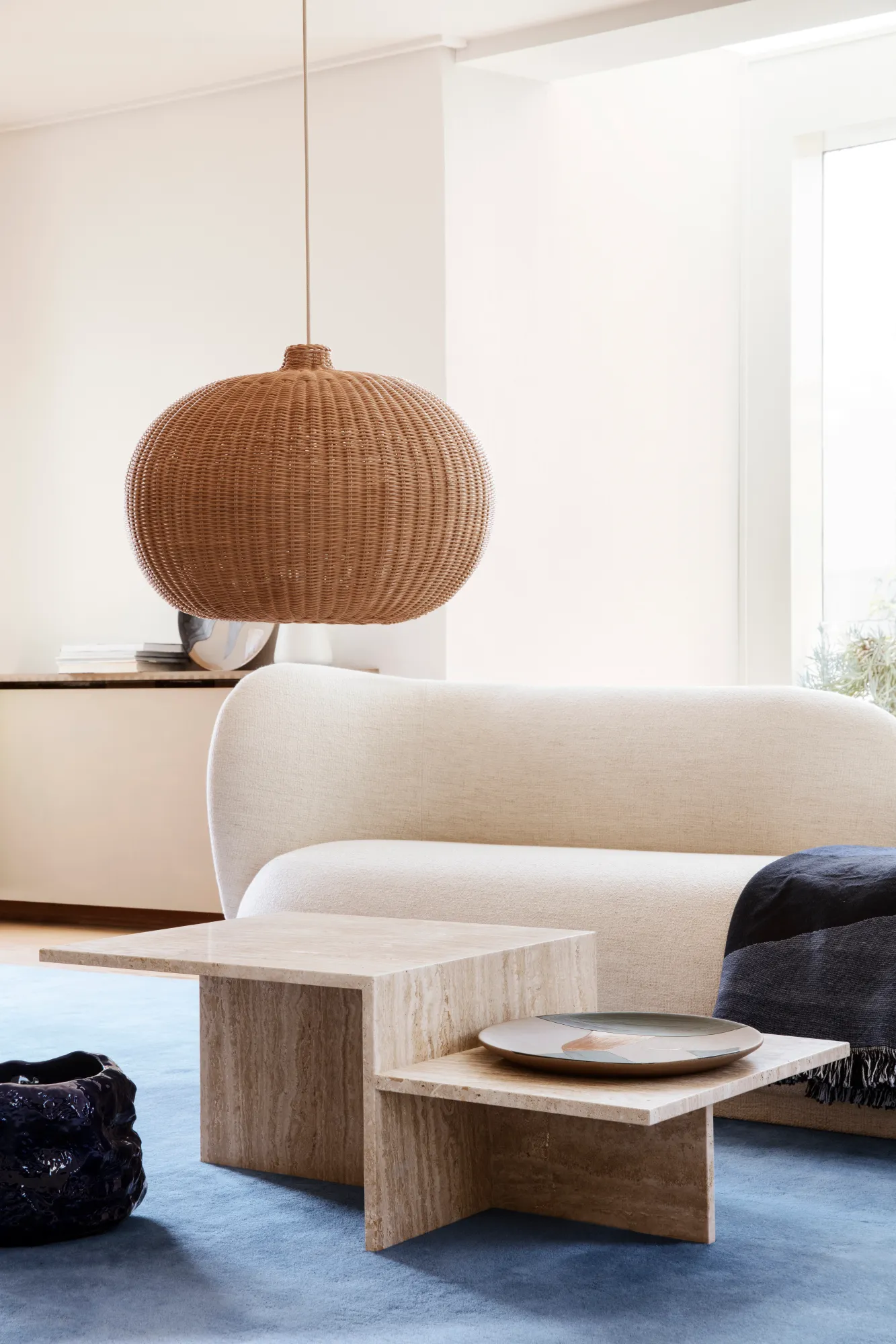 Table basse Distinct en travertin | Beige- Image produit n°1