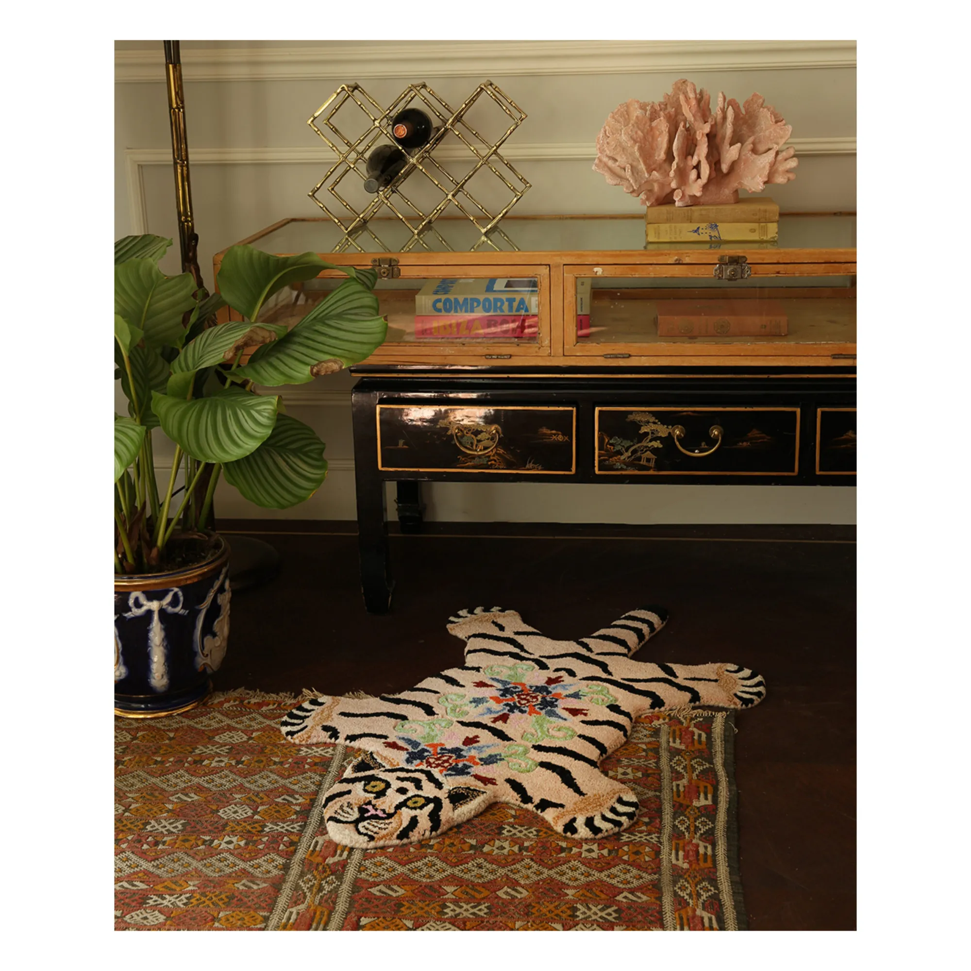 Tapis tigre Mahee Majestic en laine | Rose pêche- Image produit n°4