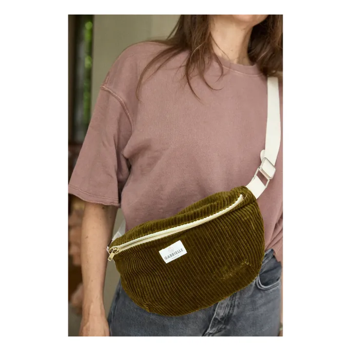 Banane en velours côtelé | Vert olive- Image produit n°0
