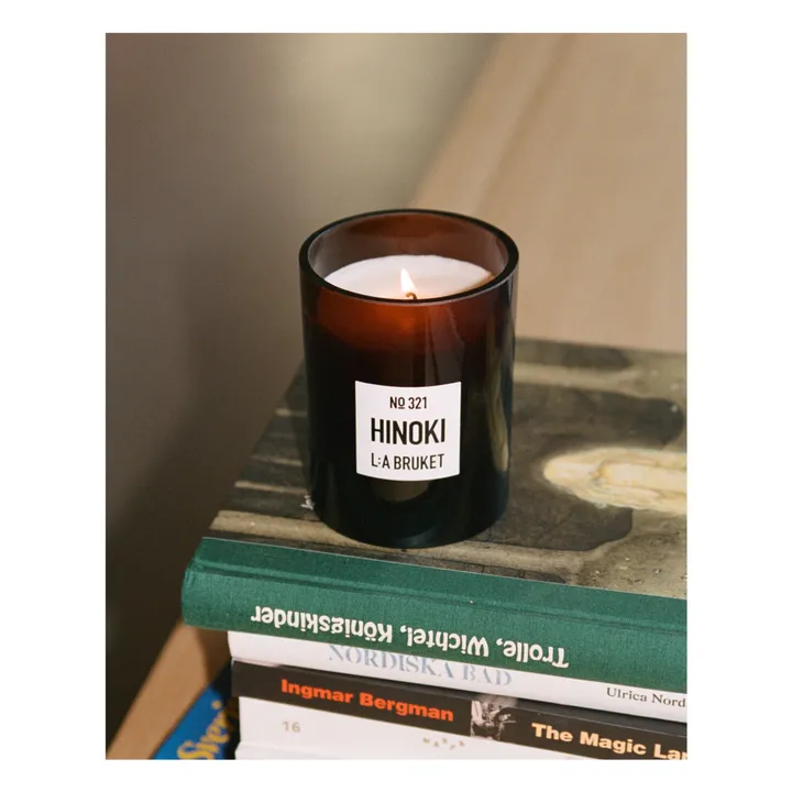 Bougie parfumée Hinoki - 260g | Non teinté- Image produit n°2