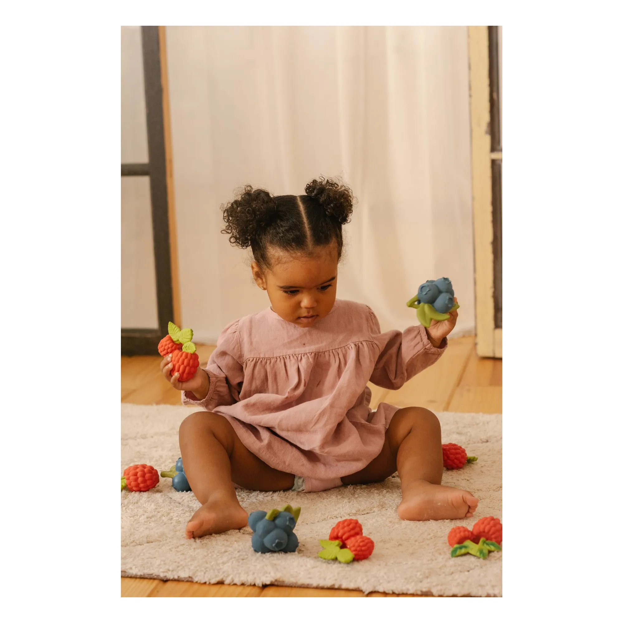 Valery the Raspberry teething ring- Product image n°5