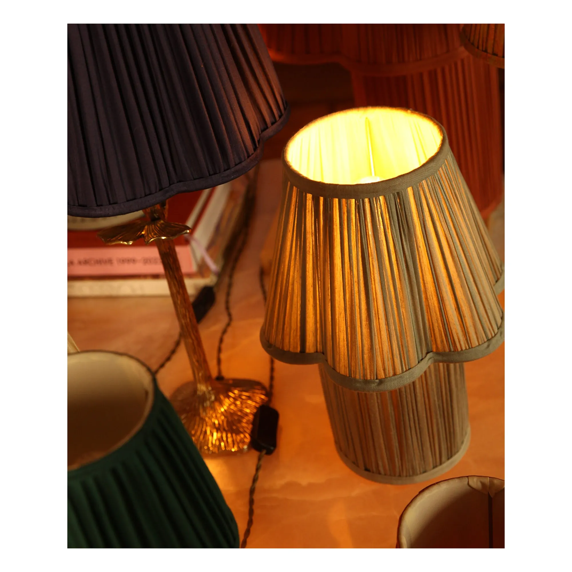 Lampe à poser en soie Myra | Sauge- Image produit n°6