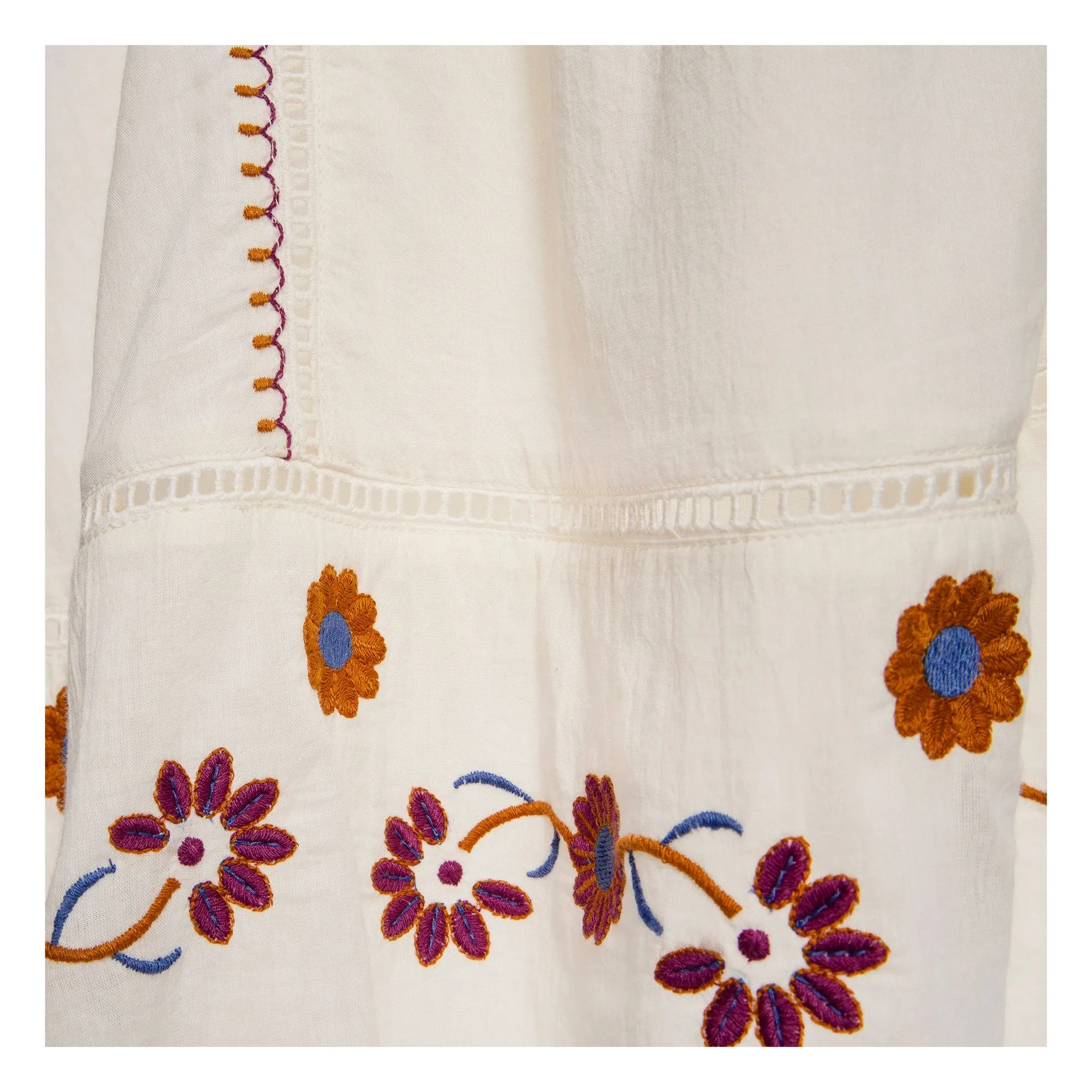 Robe Longue Brodée Dos Nu en Coton Bio | Blanc cassé- Image produit n°3