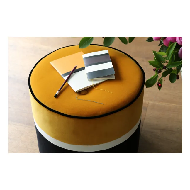 Puf Léo de terciopelo | Ocre