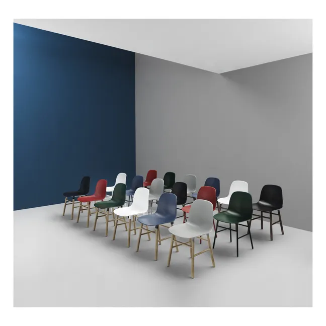 Stuhl Form aus Walnuss | Blau