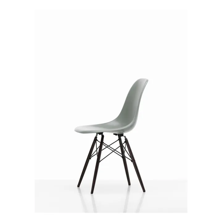 Chaise DSW Fiberglass - piètement en érable - Charles & Ray Eames | Eames Sea Foam Green- Image produit n°5