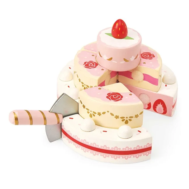 Wedding cake mit Erdbeeren