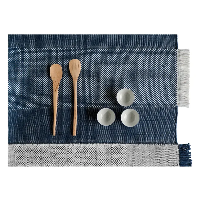 Tapis Tres, Elisa Padrón | Bleu