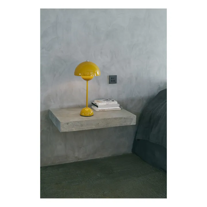 Lámpara de mesa Flowerpot VP3, Verner Panton, 1969 | Amarillo Mostaza- Imagen del producto n°2