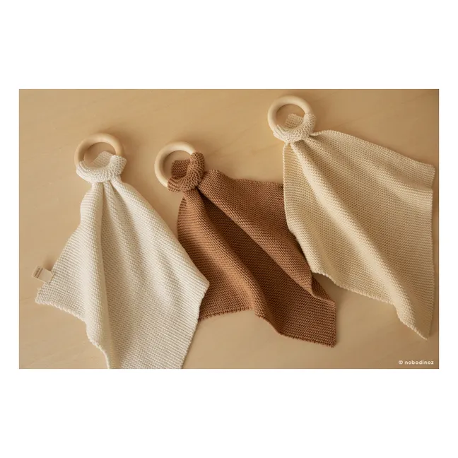 So Natural teether in wood and organic cotton | Camel
