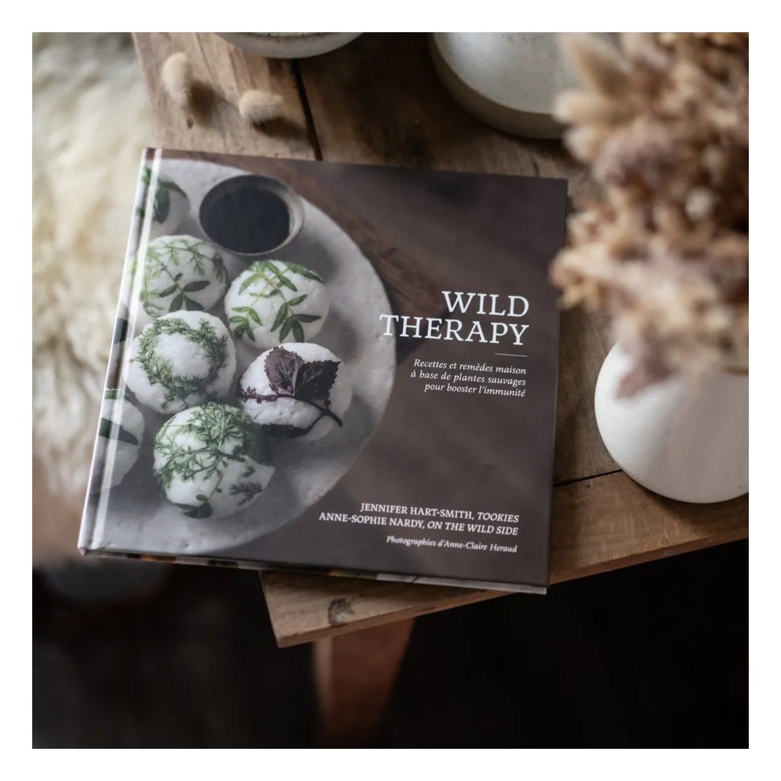 Livre Wild Therapy, recettes et remèdes maison à base de plantes sauvages - FR- Image produit n°1