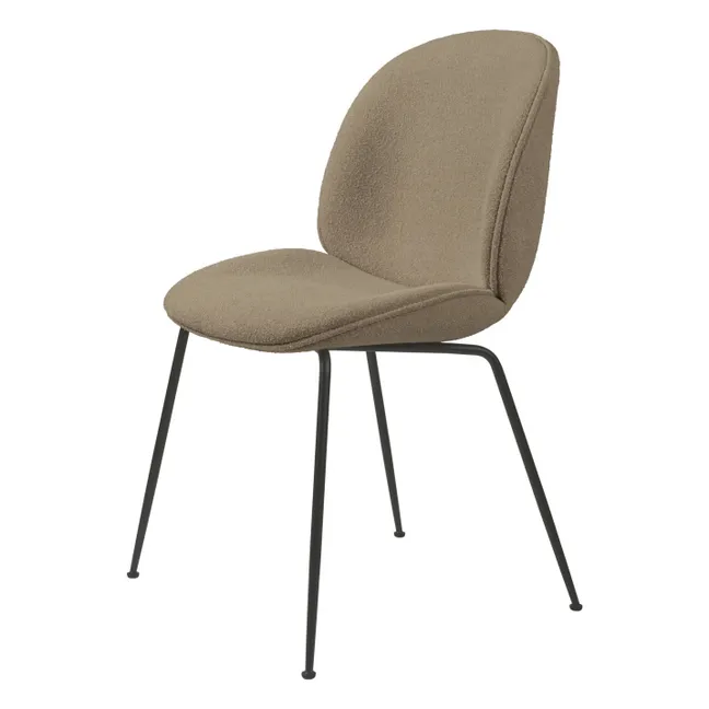 Chaise Beetle rembourrée en light bouclé, piètement noir - GamFratesi | Taupe