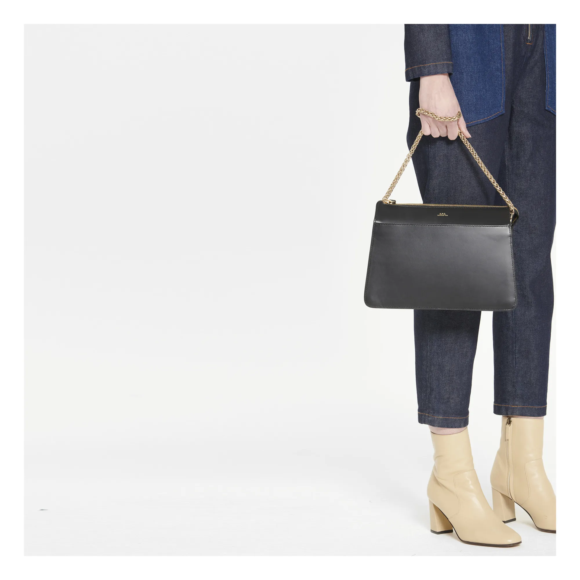 A.P.C. - New Ella Smooth Leather Bag - Black | Smallable