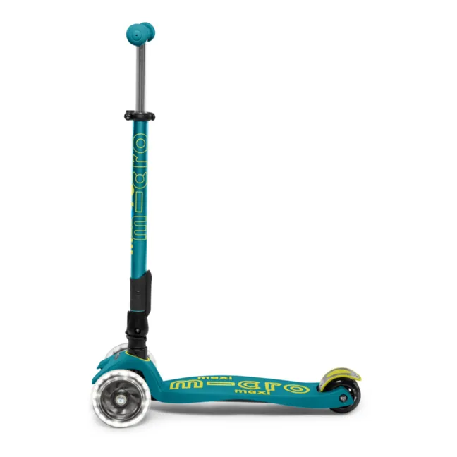 Maxi Micro Deluxe Foldable LED Scooter  | Green