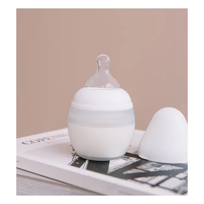 Fläschchen aus medizinischem Silikon und physiologischer Schnuller