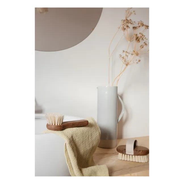 Reinigungsbürste Gesicht in Eschenholz