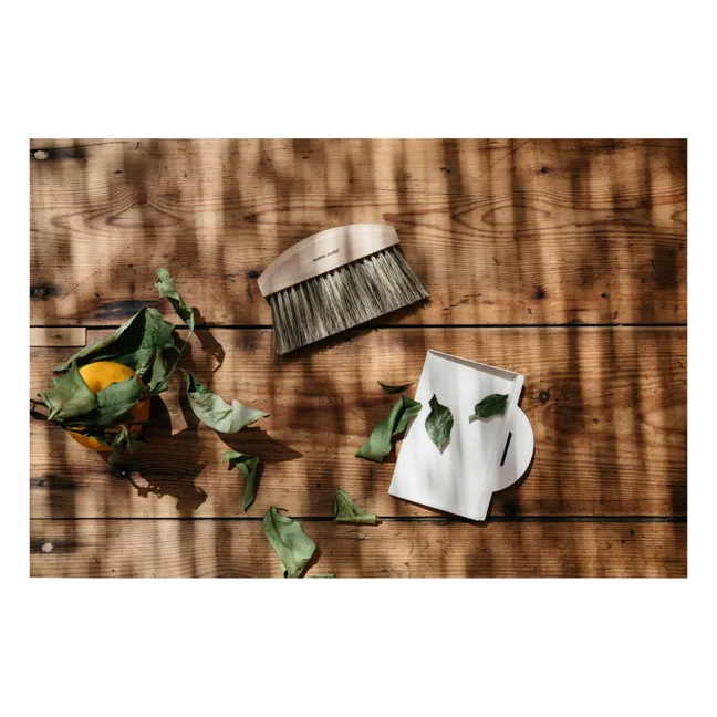 Caja con recogemigas de mesa - Clynk Nature | Crema