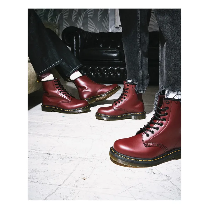 Dr Martens Boots a Lacets 1460 Cuir Lisse Collection Femme Bordeaux Smallable