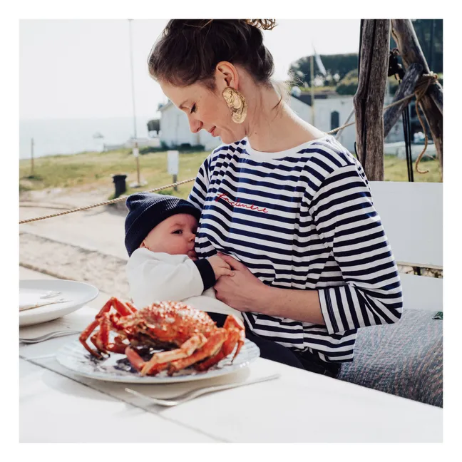 Face à la mère Breastfeeding T-shirt | Navy blue