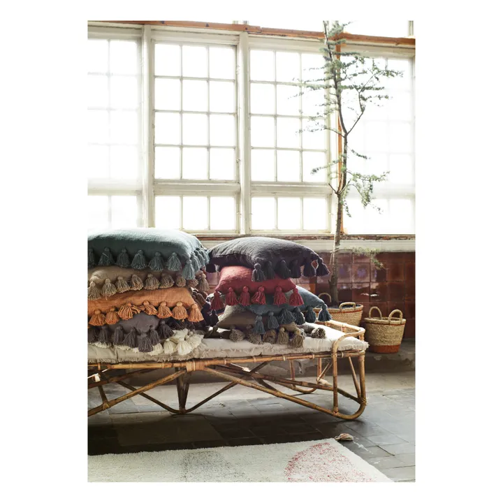 Housse de coussin avec pompons | Blanc- Image produit n°1