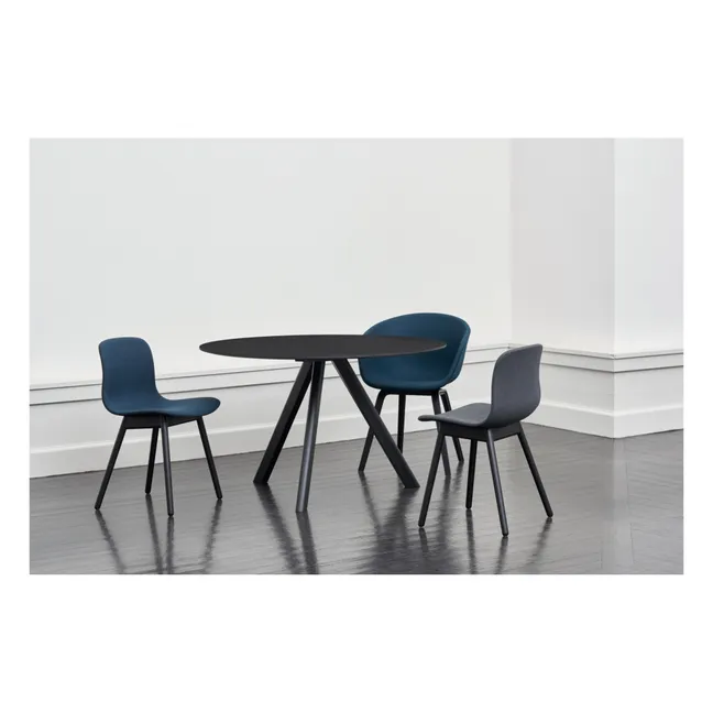 CPH20 Round Lacquered Table, Oak Base | Black