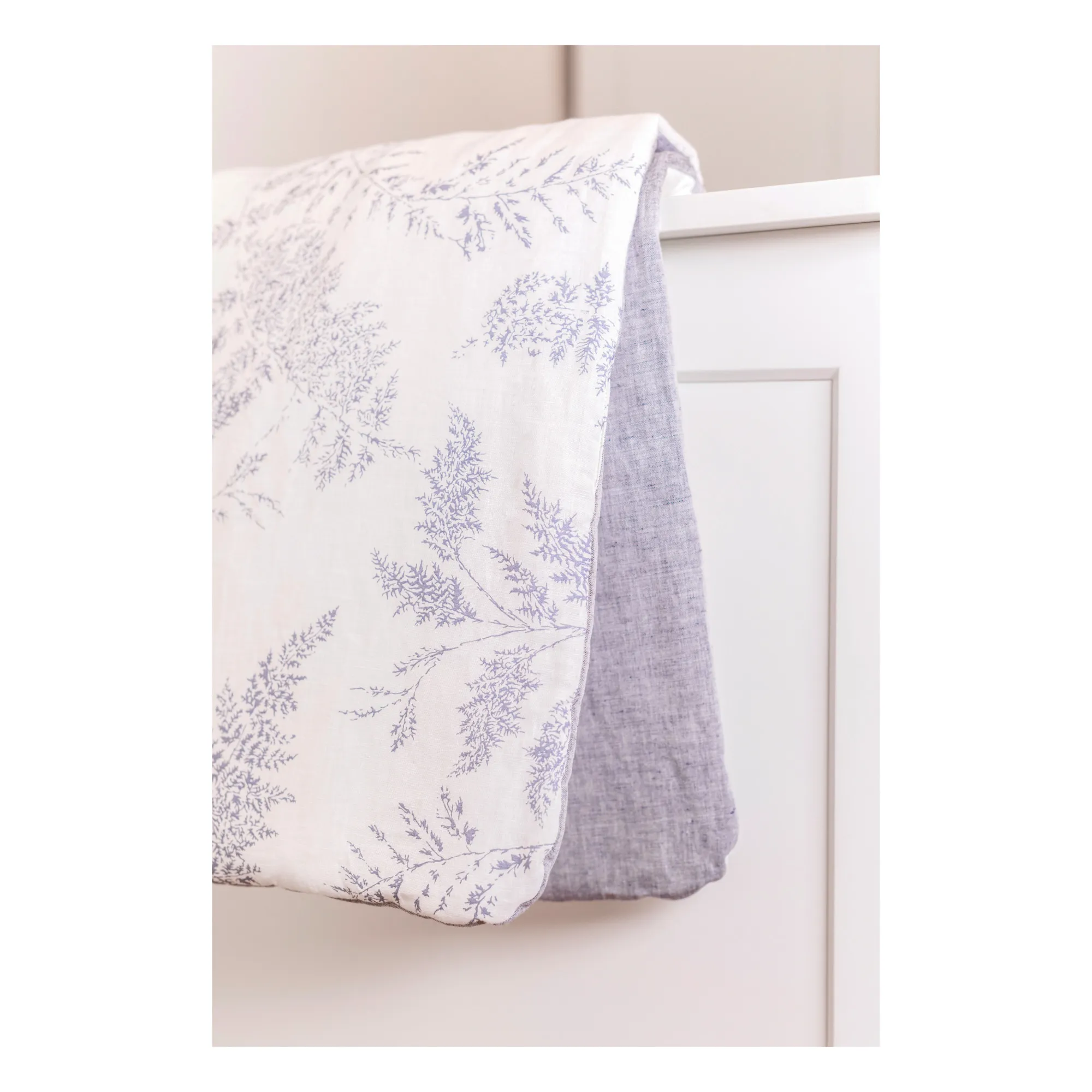 Leaf-Print Blanket | Grey- Product image n°3