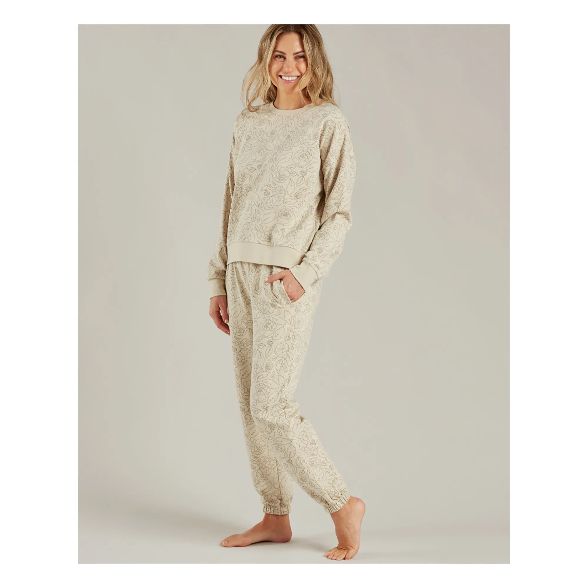 Rylee + Cru Women's Cream Flower Joggers - ’S Collection