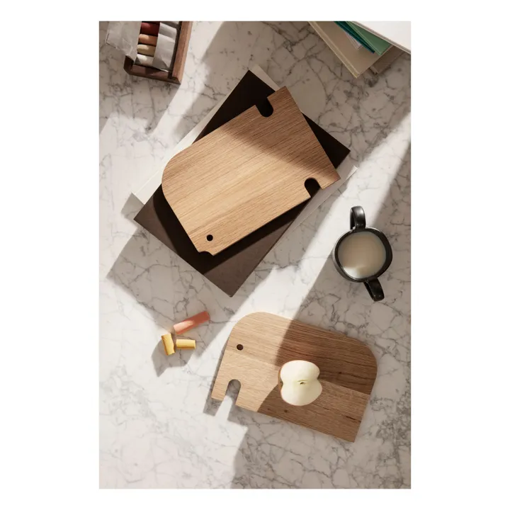 Elephant FSC Wood Chopping Board | Oak- Product image n°1