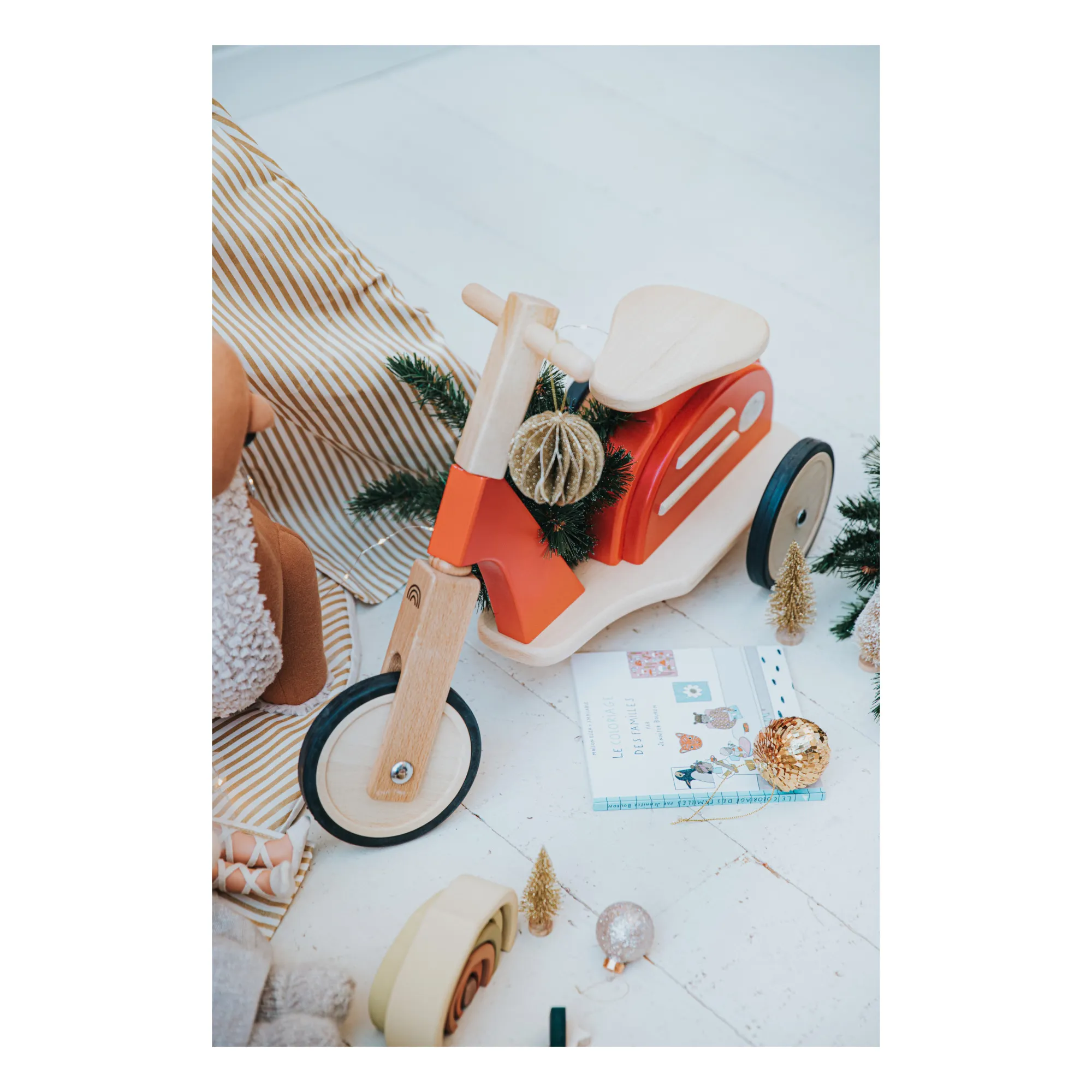 Porteur Scooter - Moulin Roty x Smallable | Rouge- Image produit n°1