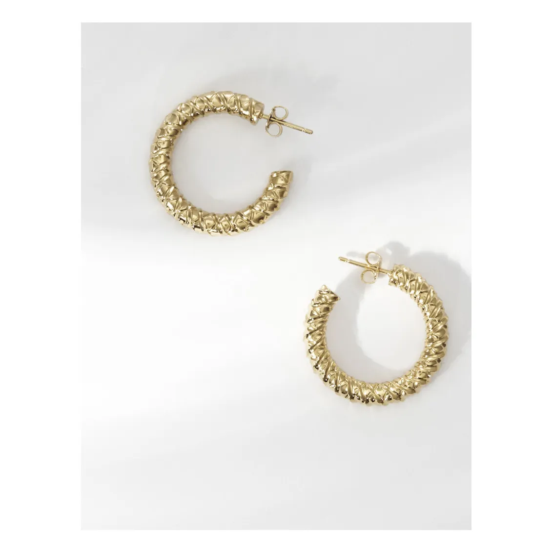 Charlotte Small engraved hoop ピアス【Louise Damas】国内配送