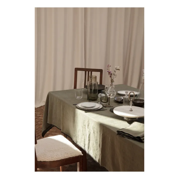 Serviette de table en lin lavé-surfilée - Set de 4 | Vert kaki- Image produit n°3