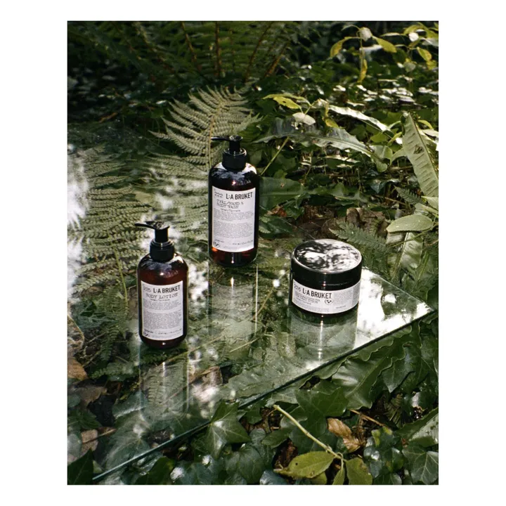 225 Spruce Body Lotion - 240 ml- Product image n°2