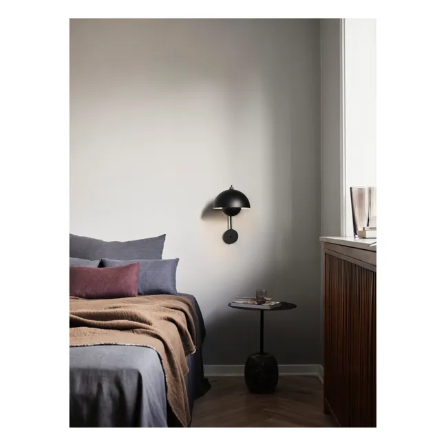 Flowerpot VP8 Wall Light | Black