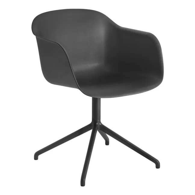 Silla Fiber con reposabrazos de plástico reciclado | Negro
