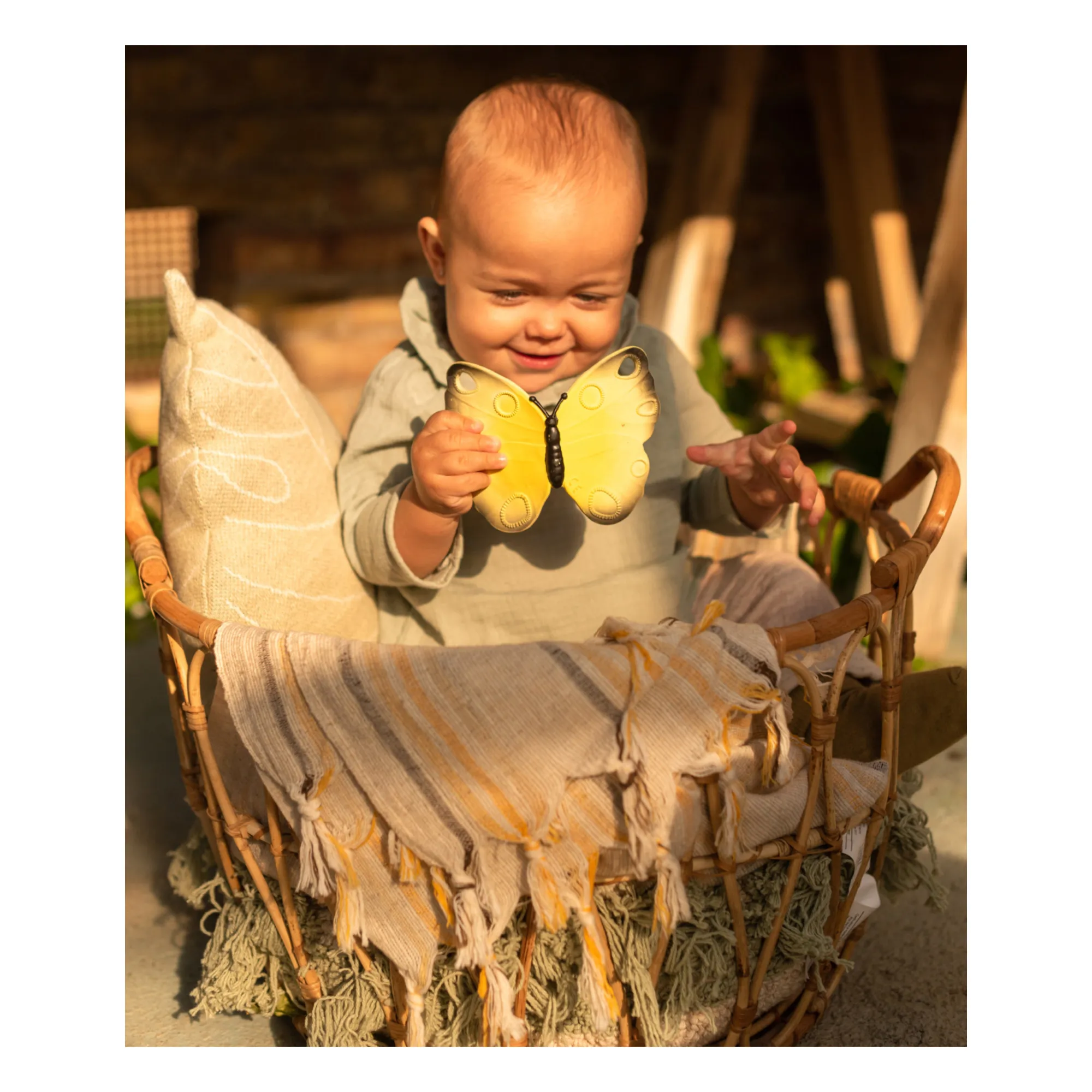 Jouet de dentition Katia le Papillon | Vanille- Image produit n°6