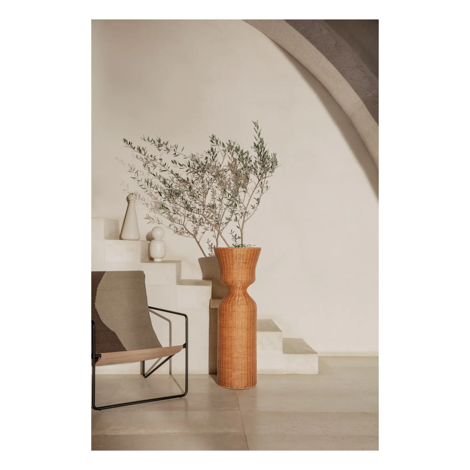 Agnes Rattan Plant Stand- Product image n°1