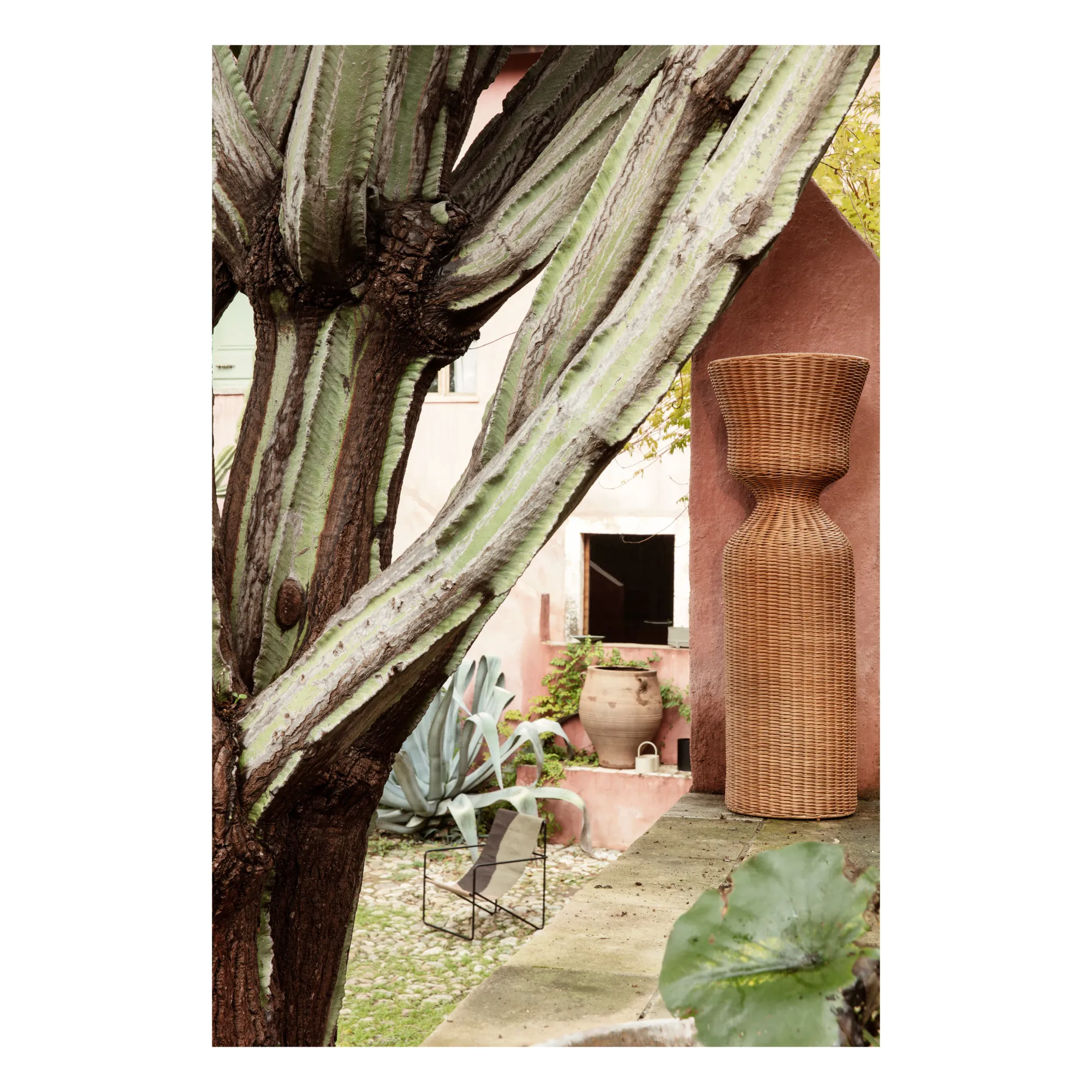 Agnes Rattan Plant Stand- Product image n°4