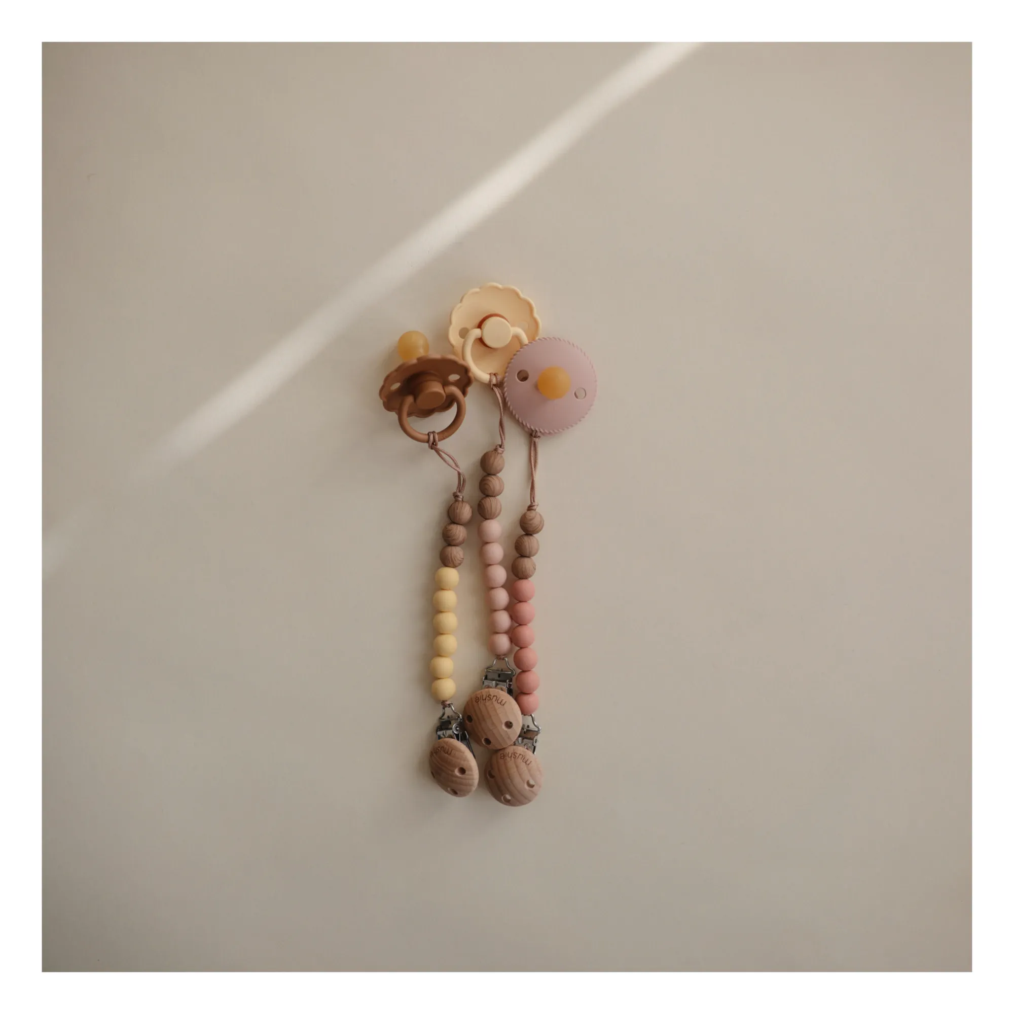 Sujetachupetes Eva | Blush- Imagen del producto n°2