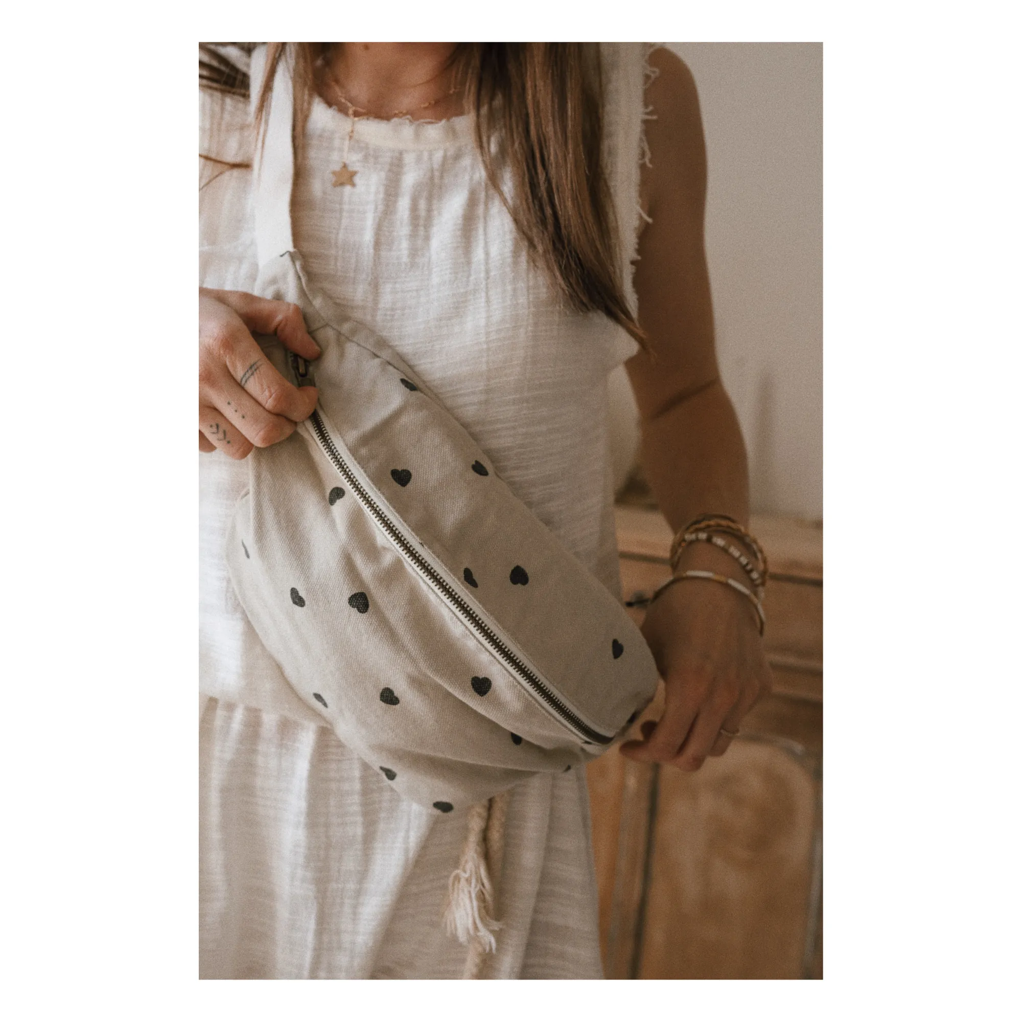 Sac banane Cœurs | Sable- Image produit n°3