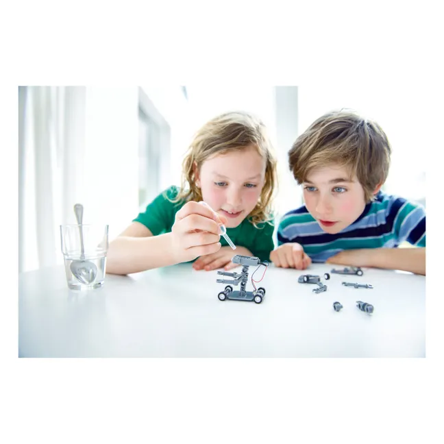 Robot propulsado con sal