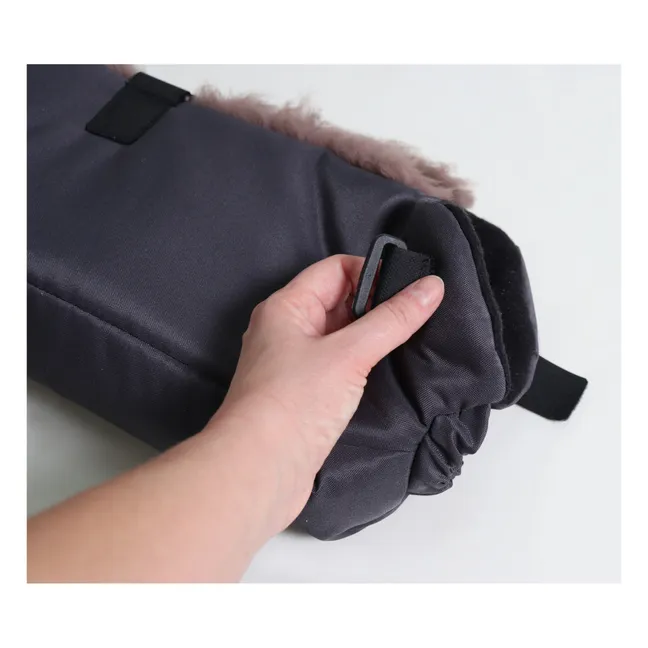 Muffy Lambskin Handwarmer | Charcoal grey