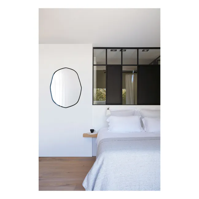 Extra flacher Spiegel mit abgeschrägten Kanten und schwarzer Kontur- Zufallsform 66x85 | Schwarz