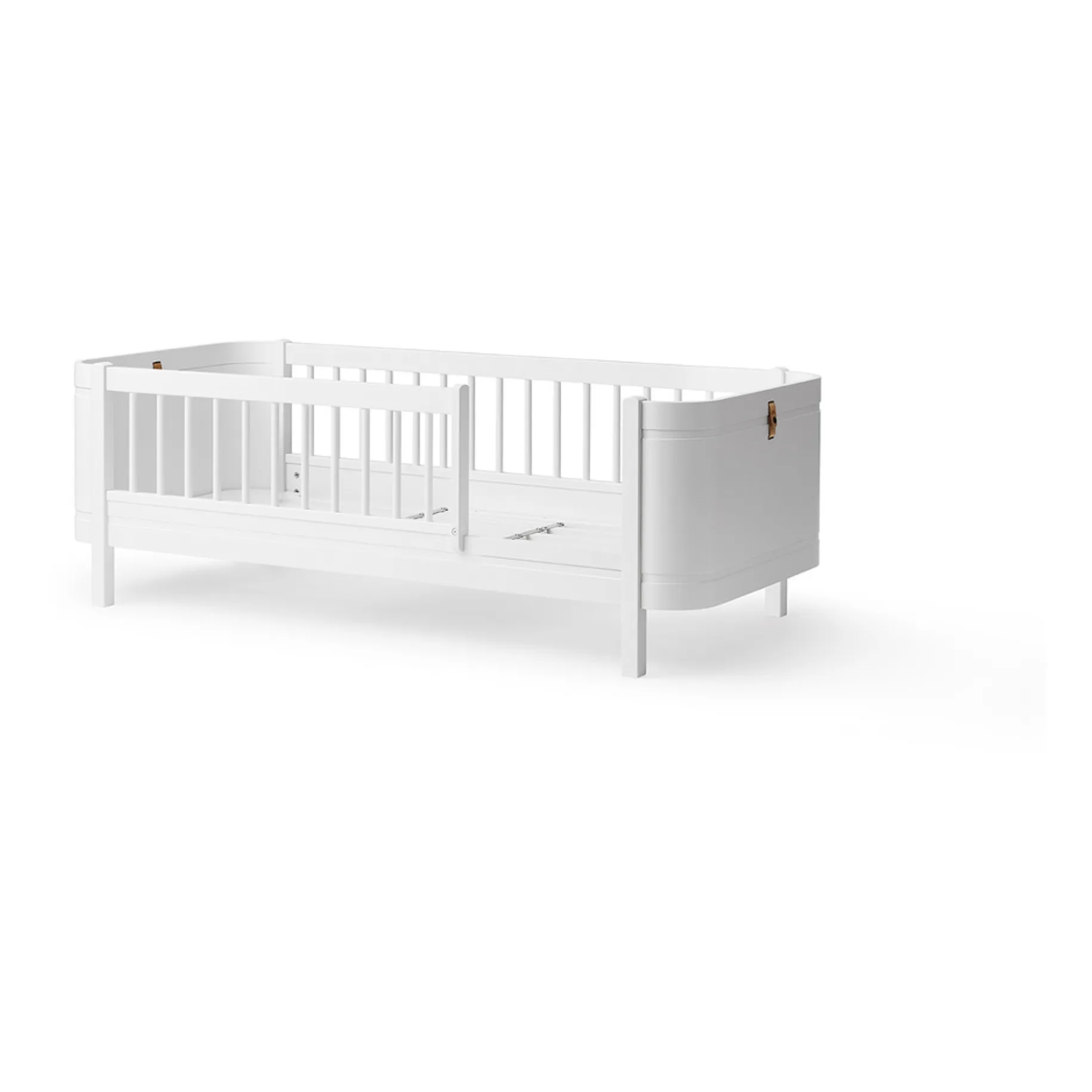 Oliver Furniture White Mini+ Junior Bed In Birch
