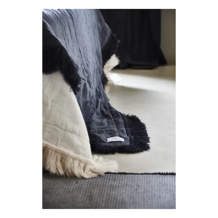 Couvre lit en coton et lin bio avec franges | Charbon- Image produit n°1