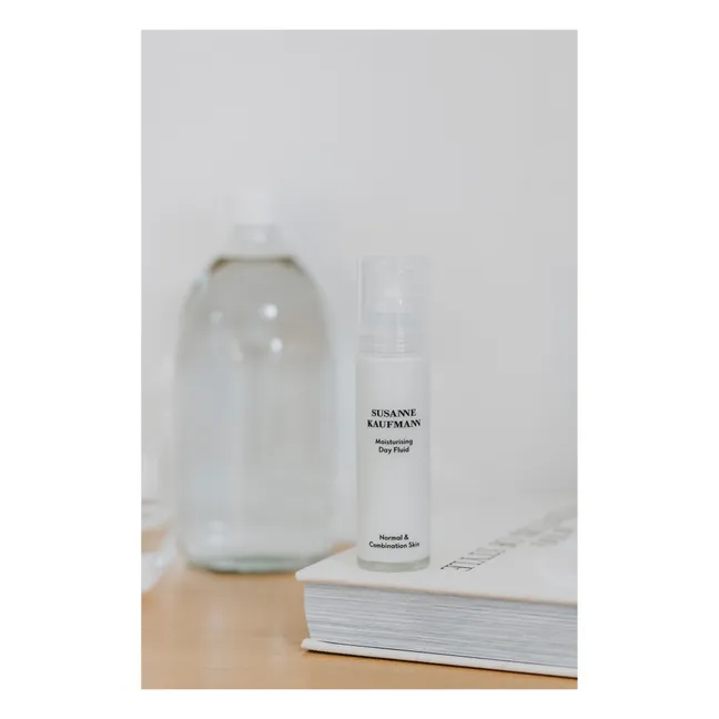 Feuchtigkeitsspendendes Tagesfluid - 50 ml