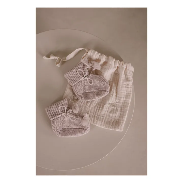 Chaussons en tricot et pochon brodé | Gris perle- Image produit n°4