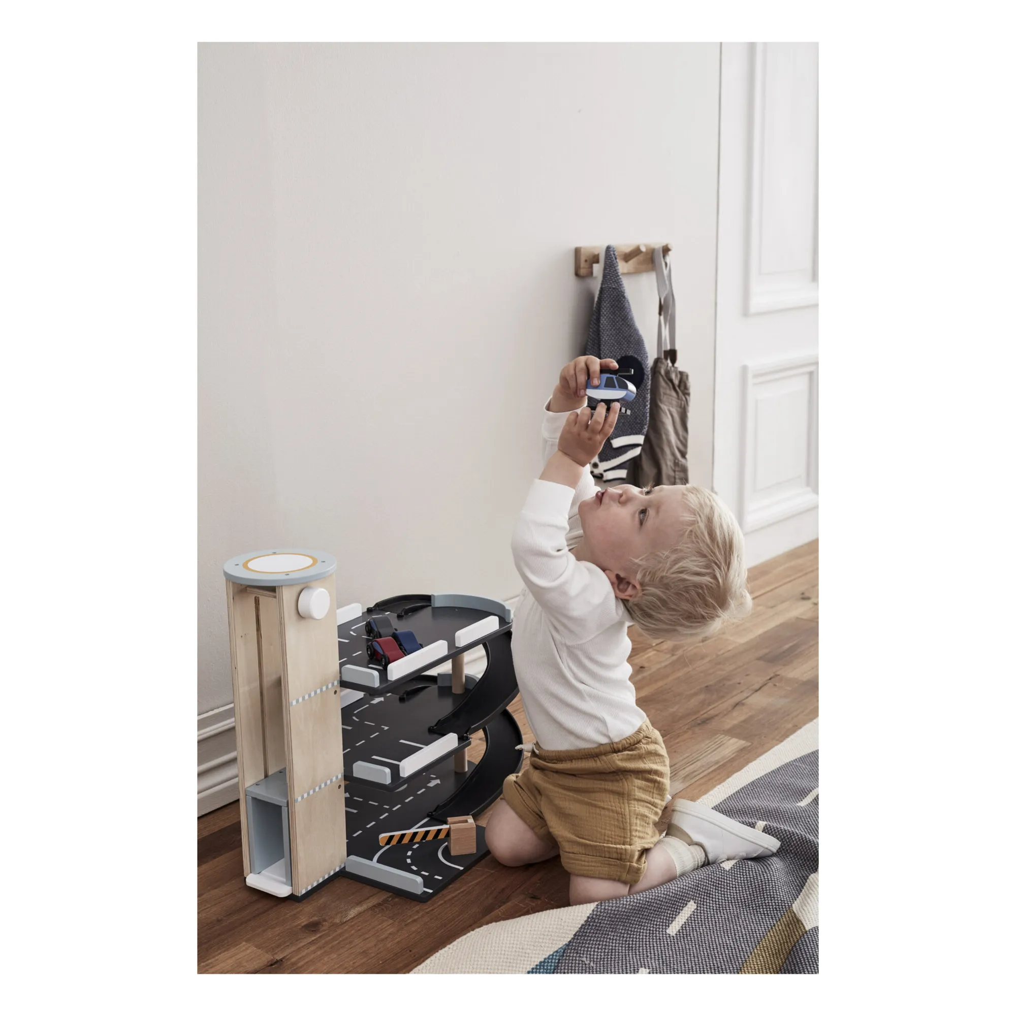 Kid's Concept - Garage Aiden en bois (Kid's Concept) - Image 1
