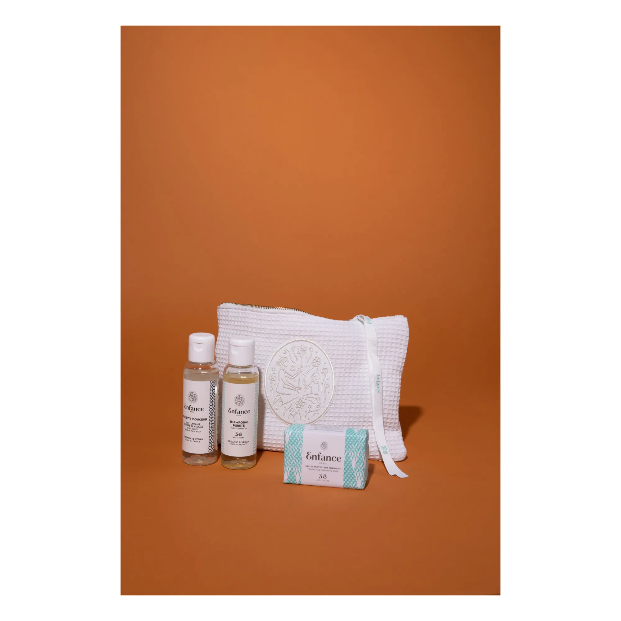 Enfance Paris - Pochette garnie kit essentiel 3-8 ans (Enfance Paris) - Image 1