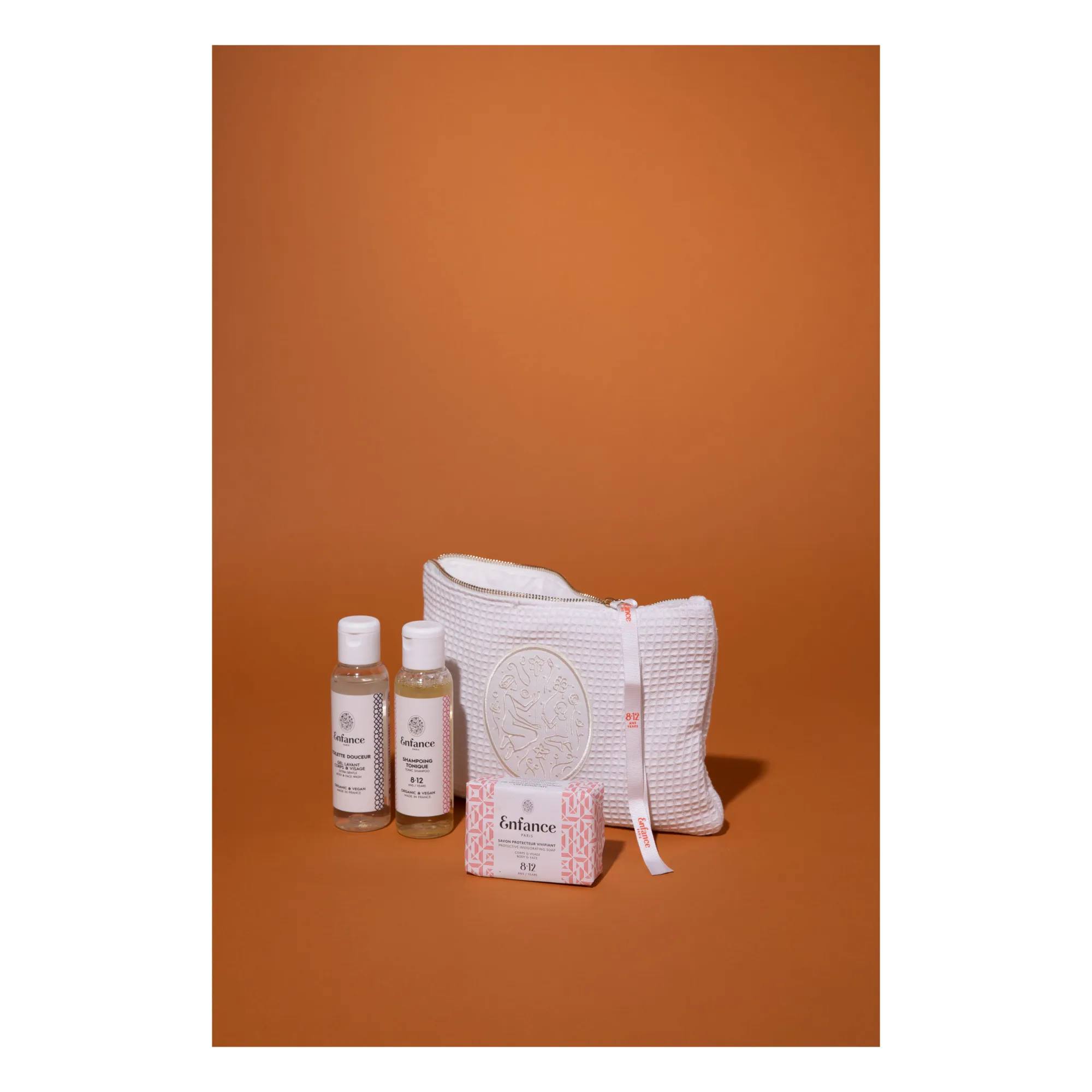 Enfance Paris - Pochette garnie kit essentiel 8-12 ans (Enfance Paris) - Image 1